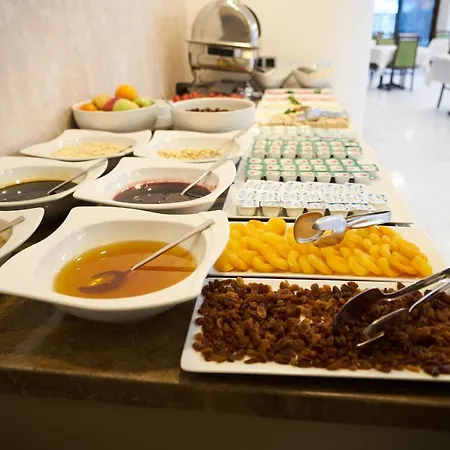 Hotel Mira Alsancak 3*