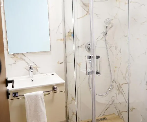 Mira Alsancak Отель Измир