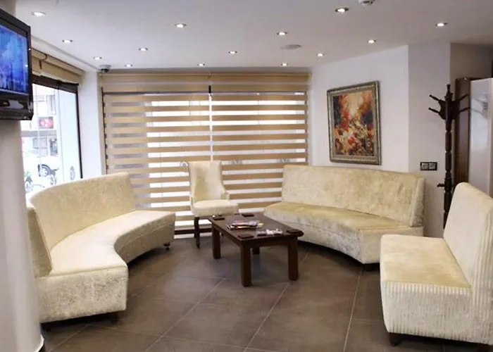 Mira Alsancak Otel 3*