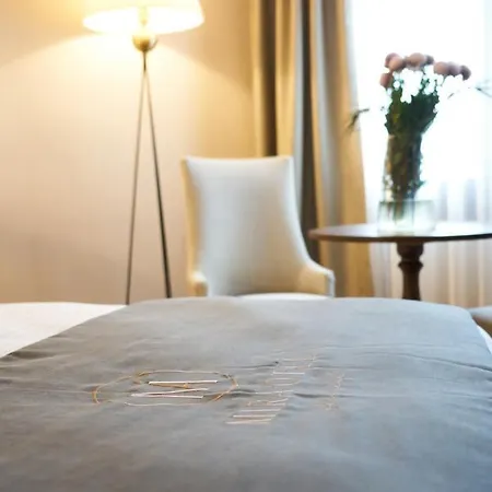 Mira Alsancak Hotel 3*