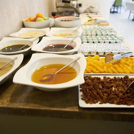 酒店 Mira Alsancak