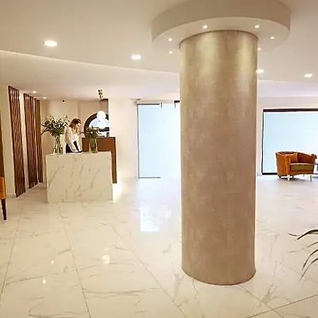 Mira Alsancak Hotell