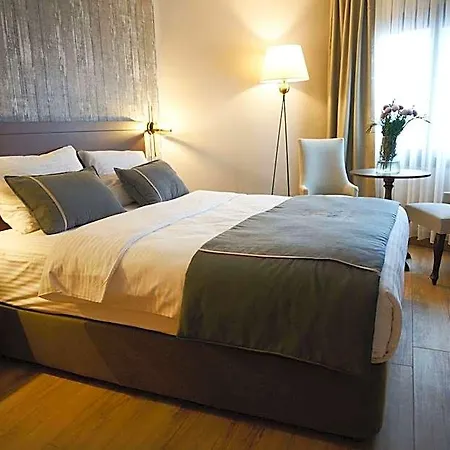 Mira Alsancak Hotell 3*