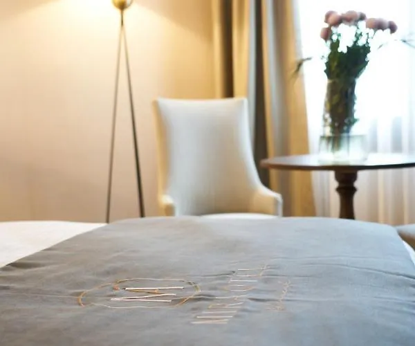 Mira Alsancak Hotel 3*