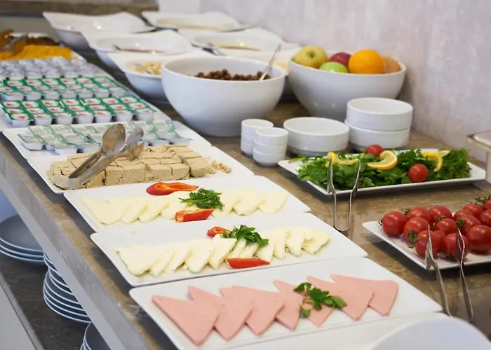 Mira Alsancak 3* איזמיר