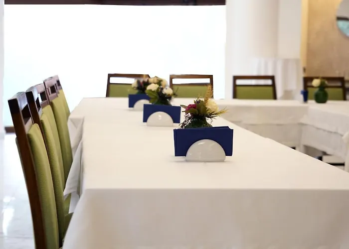 Mira Alsancak 3* איזמיר