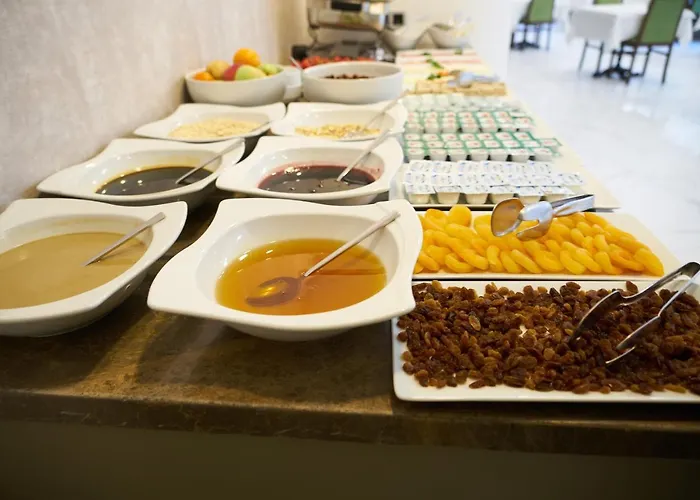 מלון Mira Alsancak