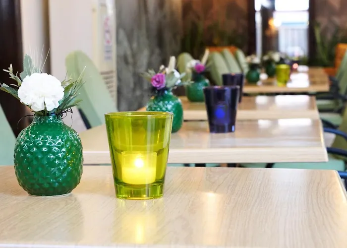 Mira Alsancak 3* איזמיר