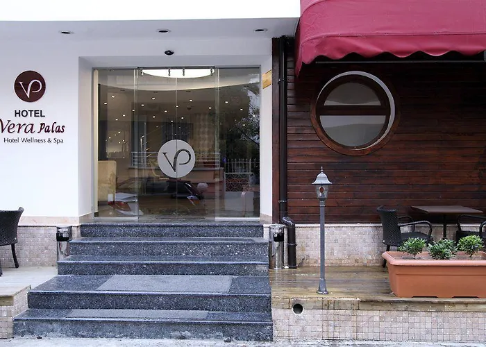 Mira Alsancak Отель 3*
