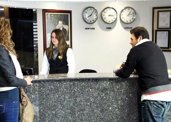 Mira Alsancak Отель Измир