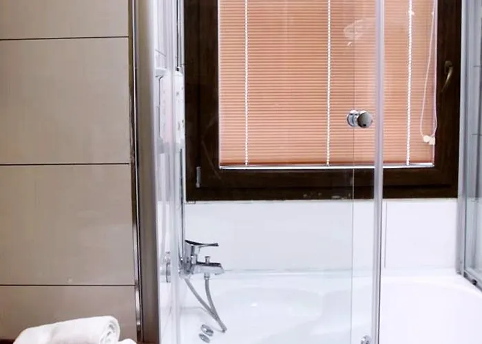 Mira Alsancak מלון