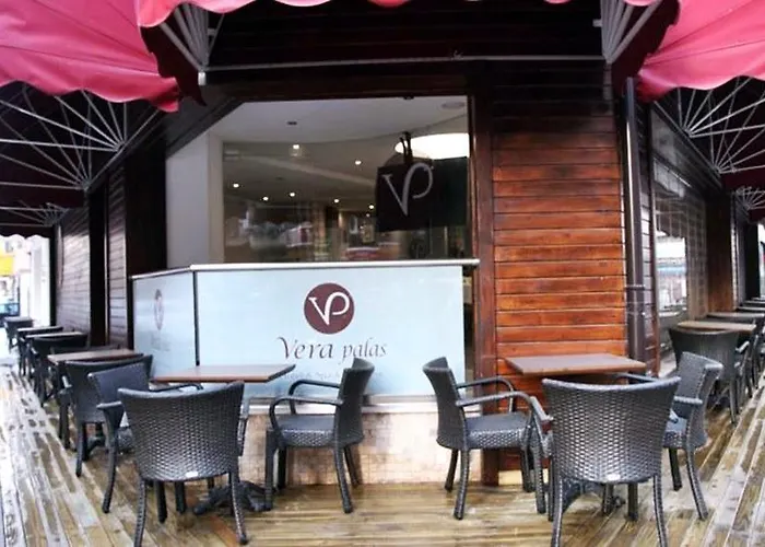 Mira Alsancak מלון 3*