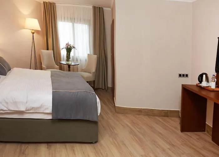 Mira Alsancak 3* İzmir